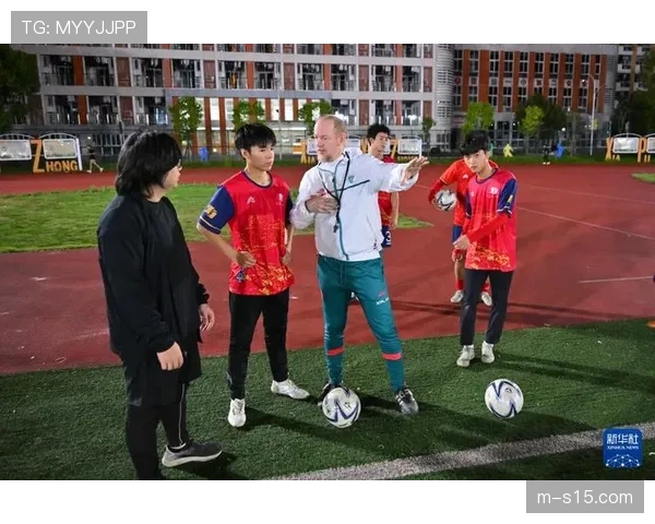 意甲主席强调青训教练应为教育者,战术介入不应过早 意甲主席强调青训教练应为教育者,战术介入不应过早
