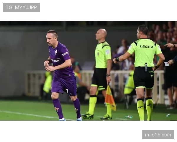 佛罗伦萨因球迷不当行为遭重罚，合计罚款3万欧元