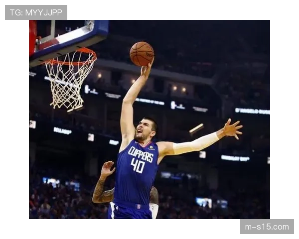 快船祖巴茨17篮板护框，老鹰外线失准吞败仗